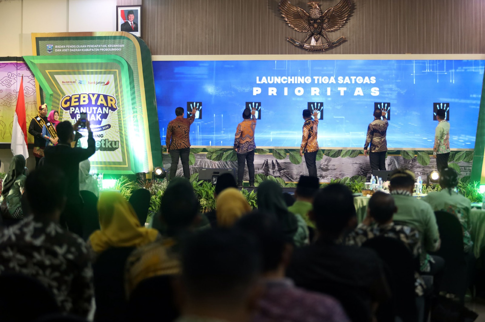 PRIORITAS: Peresmian tiga satgas prioritas oleh jajaran Pemkab Probolinggo yang bertujuan untuk percepatan pembangunan.