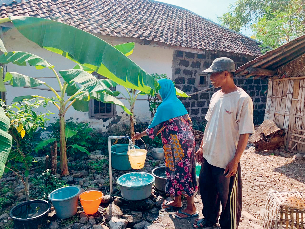 SUMUR BOR: PT BJB menggali dua sumur bor sedalam 120 meter untuk memenuhi kebutuhan air masyarakat di Desa Sumendi, Kecamatan Tongas.