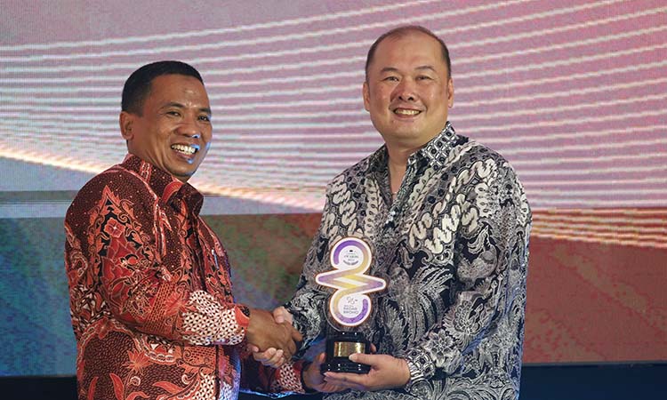 Perwakilan BJB saat menerima RBA 2025.