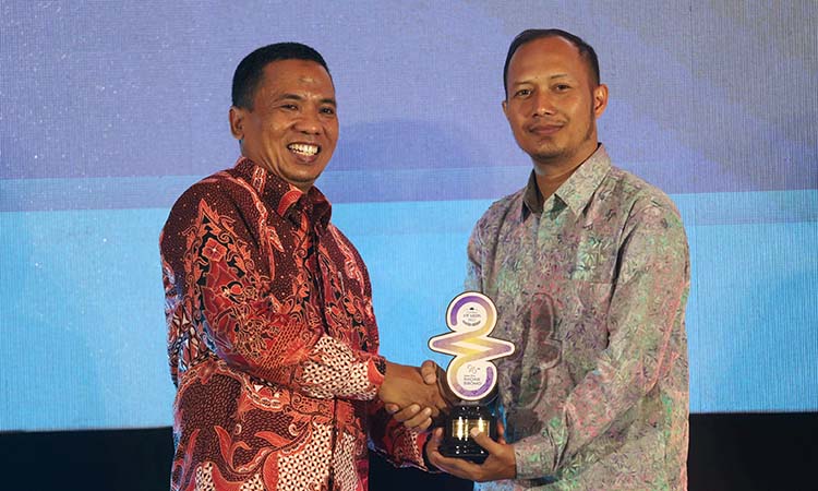 Perwakilan Tirta Investama saat menerima RBA 2025.