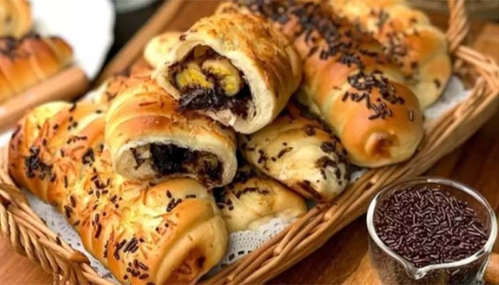 Ilustrasi roti pisang coklat. (Instagram)