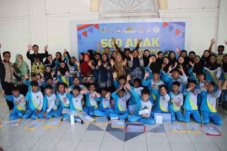 MENYENANGKAN: Sejumlah 500 Anak Berlajar Bersama di Museum yang diinisiasi Disdikbud Kota Probolinggo merupakan konsep pembelajaran yang menyenangkan dan begitu mengena bagi siswa-siswi agar lebih men