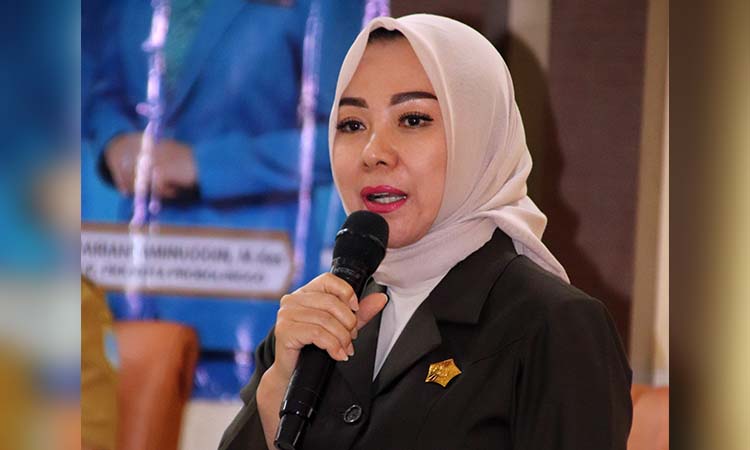 Ketua TP PKK dr. Evariani saat memberi sambutan.