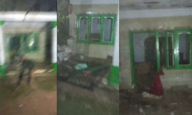 DIRUSAK: Kondisi rumah pelaku pembunuhan di Dusun Areng-areng kidul, RT 001 RW 004 Desa Sambisirah, Kecamatan Wonorejo, Kabupaten Pasuruan yang dirusak sejumlah warga.