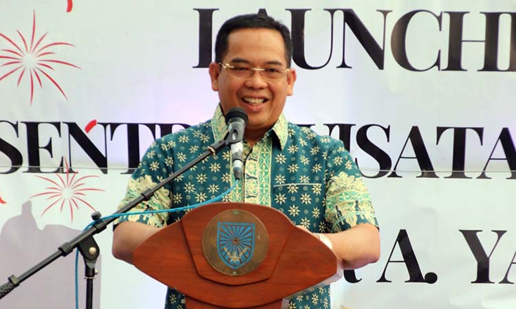 ARAHAN: Wali Kota Probolinggo dr. Aminuddin menyampaikan arahannya.