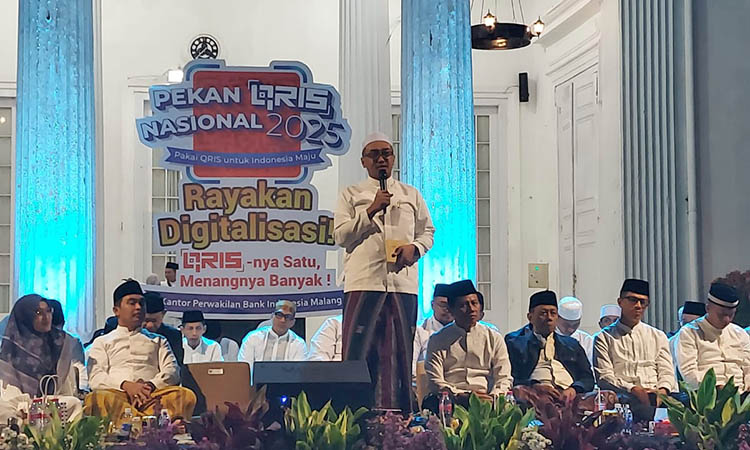MOTIVASI: Tausiah agama oleh Ketua PCNU Kota Pasuruan H. M. Nailur Rochman&nbsp;atau yang akrab disapa Gus Amak.