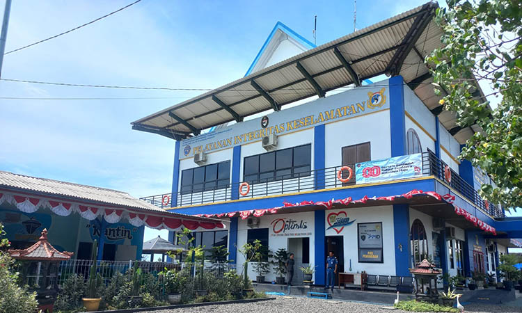 KANTOR: Tampak depan kantor Kesyahbandaran dan Otoritas Pelabuhan (KSOP) Kelas IV Probolinggo di Kelurahan/Kecamatan Mayangan, Kota Probolinggo
