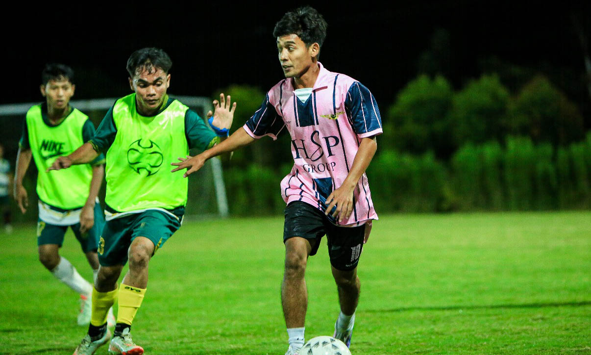 PERSIAPAN: Tim Beji United berlatih di lapangan Arg Lawang, Kabupaten Malang, beberapa waktu lalu.