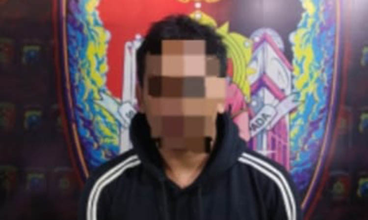 DIRINGKUS: Tersangka USB, 38, diringkus polisi atas kasus pencurian motor.