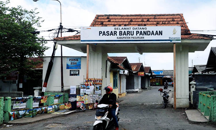 TANGGUNGAN PENGELOLA: Pasar Pandaan yang merupakan salah satu pasar daerah di Kabupaten Pasuruan. Tahun ini, Pemkab Pasuruan tak menyiapkan anggaran untuk pemeliharaan pasar daerah.