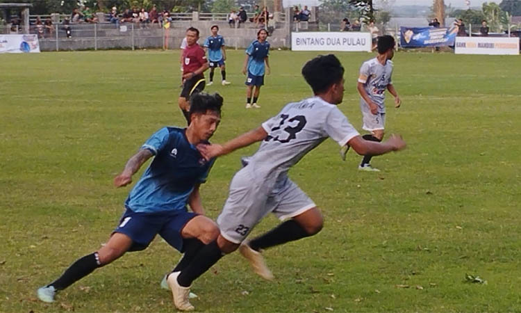 TEMPEL: Pemain Tosari FC dan WOnorejo Pagerwojo FC dan Wonorejo Pagerwojo