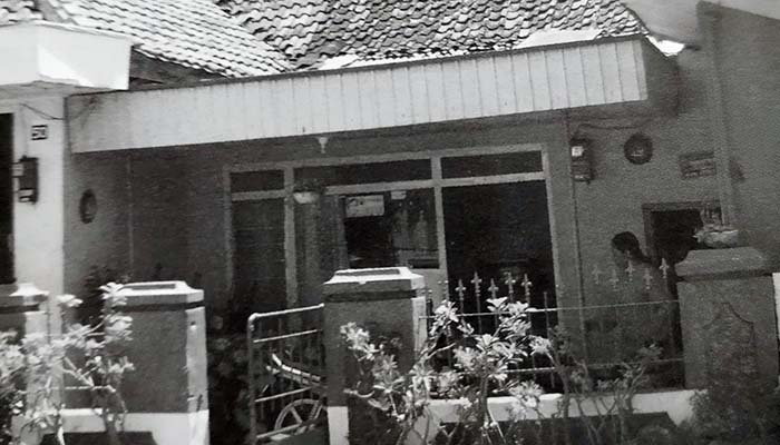 Rumah tempat tinggal keluarga Buchori di kampung Bongkaran.