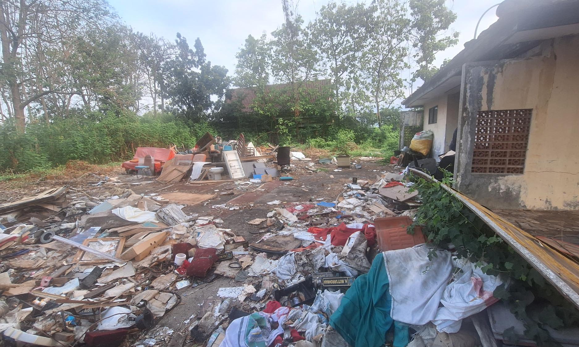 KOSONG: Lahan kosong yang disiapkan untuk pembangunan rumah dinas pimpinan dewan.
