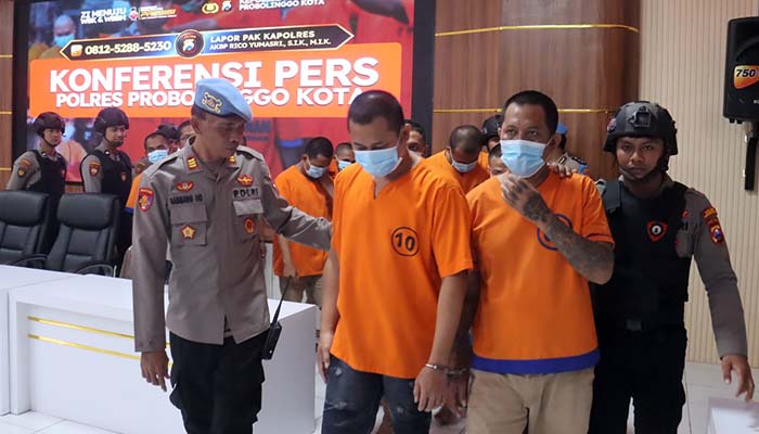 TERSANGKA: Jajaran Satres Narkoba Polres Probolinggo Kota rilis hasil Operasi Tumpas Semeru 2025, di ruang Rupatama Mapolres Probolinggo Kota, Jumat (19/9)