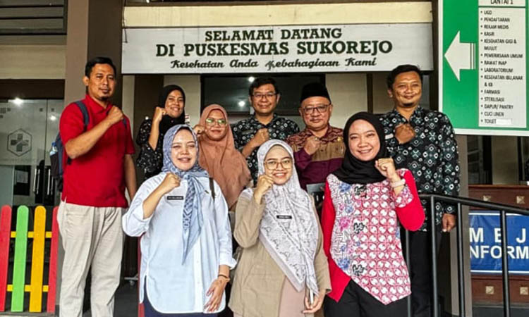 SIAP MELAYANI: Petugas kesehatan Puskesmas Sukorejo siap memberikan pelayanan terbaik bagi masyarakat.