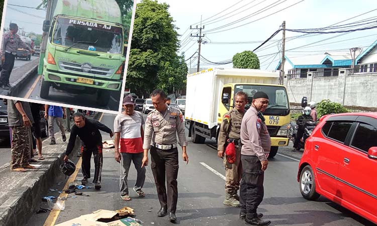 Petugas saat hendak mengevakuasi korban. Inset truk yang jalan mundur dan menabrak tiga motor hingga membuat 3 korban meninggal.