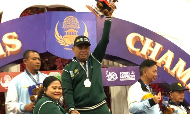 BANGGA: Khairul Anam yang berhasil menyumbangkan emas dan perunggu dalam ajang Pornas XVII Korpri tahun 2025 di Sumatera Selatan.