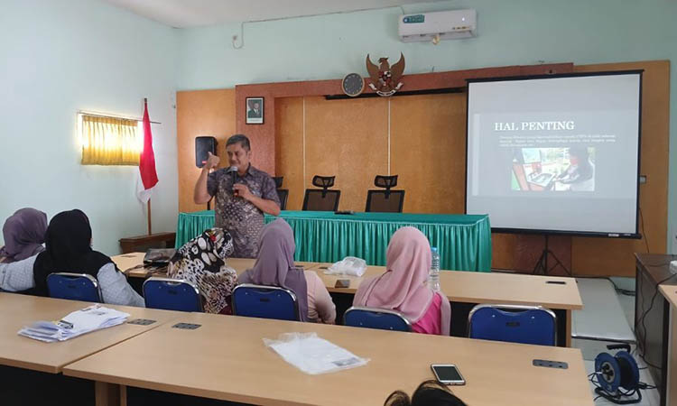 Pelatihan penjamah makan untuk program makan bergizi gratis