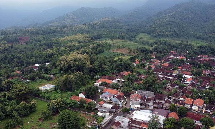 PERMUKIMAN: Potret permukiman warga Gondosuli, Kecamatan Pakuniran yang berada di bawah lereng gunung Argopuro.