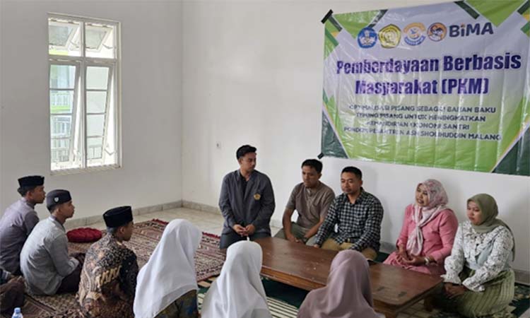 Sosialisasi Kewirausahaan dan Motivasi Santri (Dok.Pribadi)