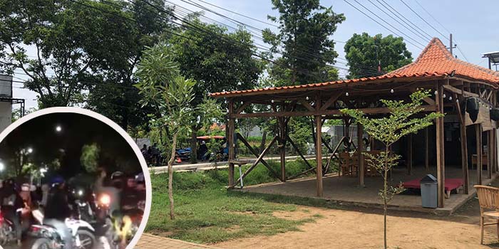 Kondisi kafe di Jalan Mastrip usai diserang segerombolan pemuda. Inset kawanan pelaku saat terekam HP warga.