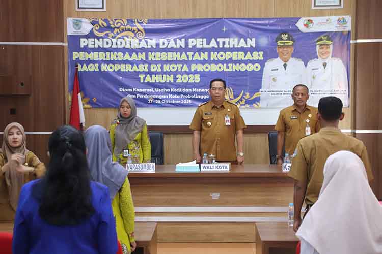 BIMTEK: Sejumlah 36 pengurus dari 18 koperasi aktif di Kota Probolinggo mengikuti bimtek di Ruang Pertemuan Nawa Sena, Kantor BPPKAD Kota Probolinggo, Senin-Selasa (27-28/10).