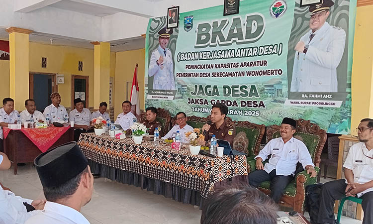 PEMAHAMAN: Kasi Intelijen Kejari Taufik Eka Purwanto memaparkan materi pemerintahan yang bersih.
