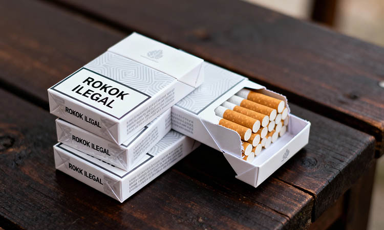 Ilustrasi rokok ilegal