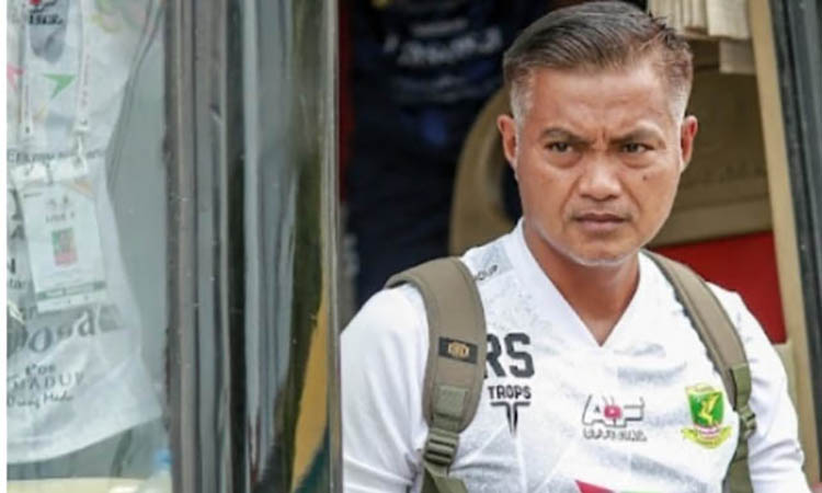 Redi Supriyanto yang kembali dipercaya menjadi pelatih Assyabaab Bangil.