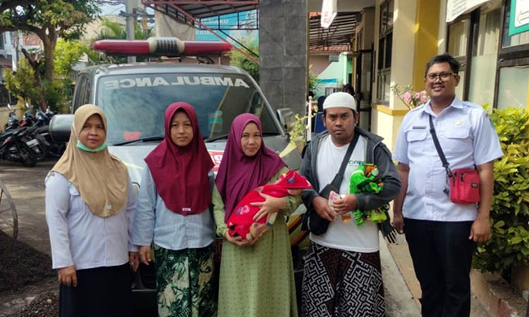 MEMUASKAN: Inovasi yang diluncurkan Puskesmas Winongan berupa SIPULIN SUMBAR menawarkan kemudahan bagi ibu hamil pasca persalinan.