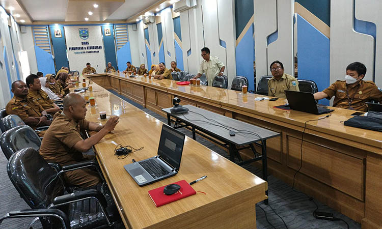 VIRTUAL: Suasana ruang pertemuan Agus Salim Disdikdaya saat sosialisasi ASN SAE AWARDS 2025.