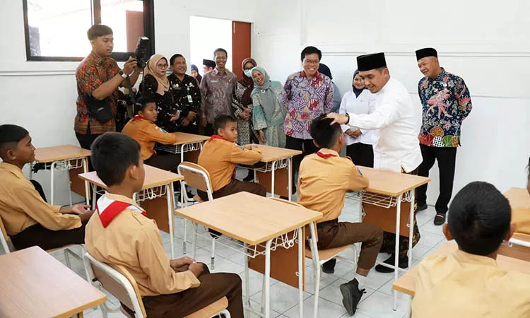 Sekolah Rakyat Kota Pasuruan.