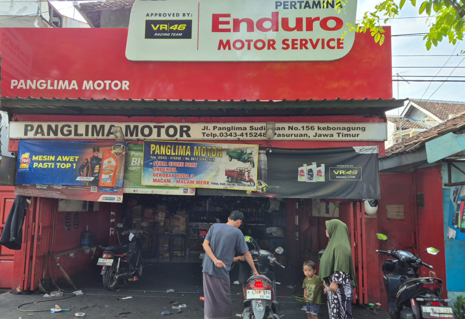 Salah satu bengkel di Kota Pasuruan yang ditunjuk Pertamina untuk layani keluhan motor mbrebet, pada pertengahan November lalu. (Fahrizal Firmani/ Radar Bromo)
