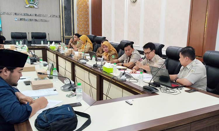 HEARING: Kegiatan rapat dengar pendapat antara DPRD Kabupaten Pasuruan dengan Pemkab Pasuruan soal rencana pembangunan real estate di Prigen.