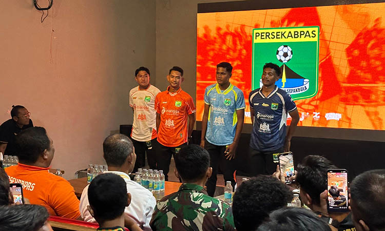 LAUNCHING: Peluncuran skuad Persekabpas dan jersey yang akan tampil dalam Liga Nusantara 2025/2026.
