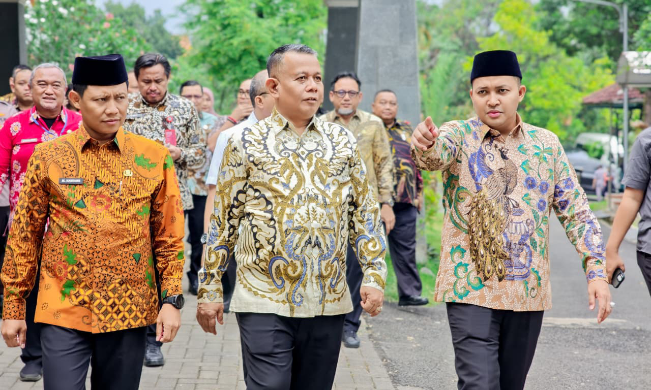 KOLABORASI: Kedatangan Wamen UMKM RI Helvi Moraza ke Pasuruan disambut hangat oleh Bupati Pasuruan, M Rusdi Sutejo.