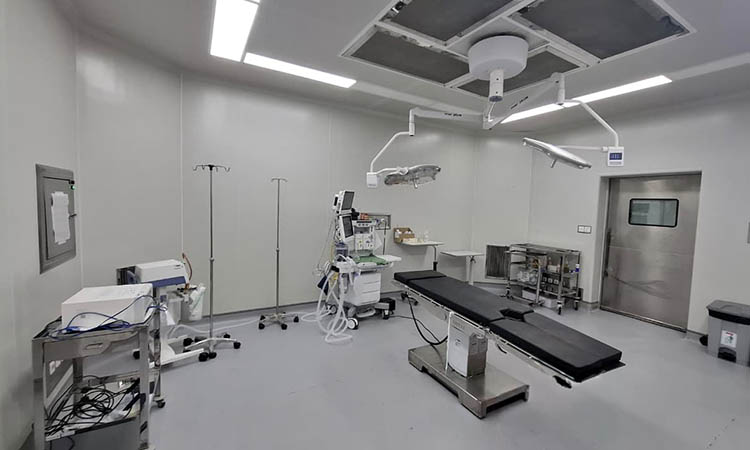CANGGIH: Ruang Modular Operating Theater di RSUD Grati yang dilengkapi dengan ventilasi dan pencahayaan optimal.