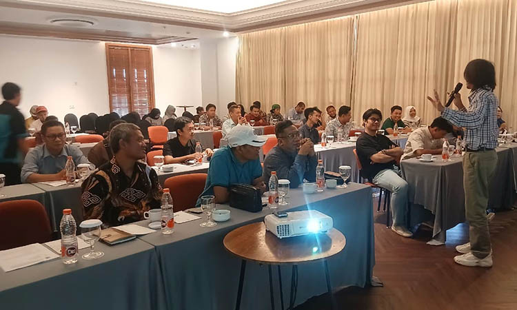 ANTUSIAS: Para pengusaha Industri Hasil Tembakau tampak antusias mengikuti agenda bimtek Ekspor Produk industri hasil tembakau (IHT).