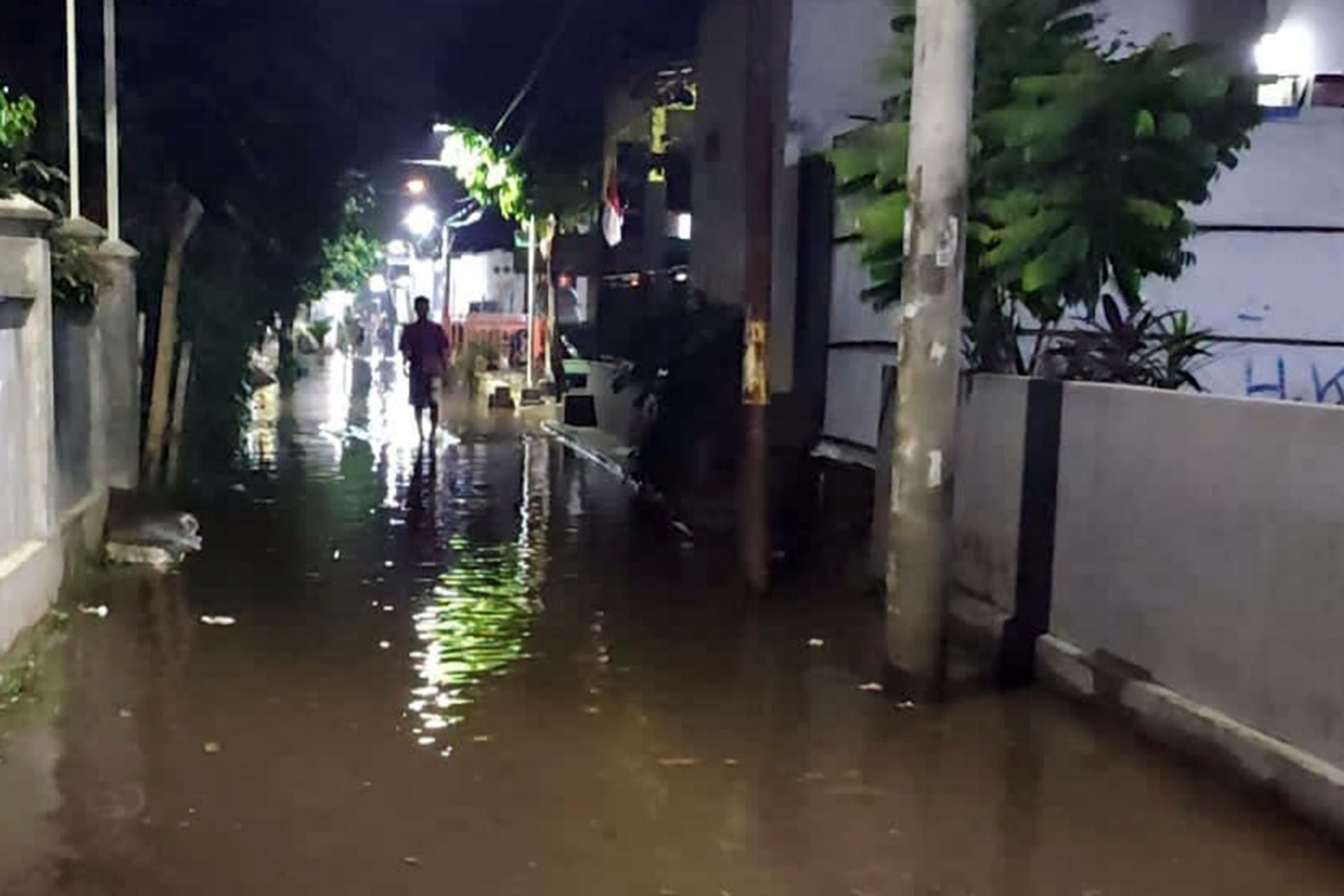 Kawasan Rujak Gadung yang terendam air, Selasa malam (3/12).