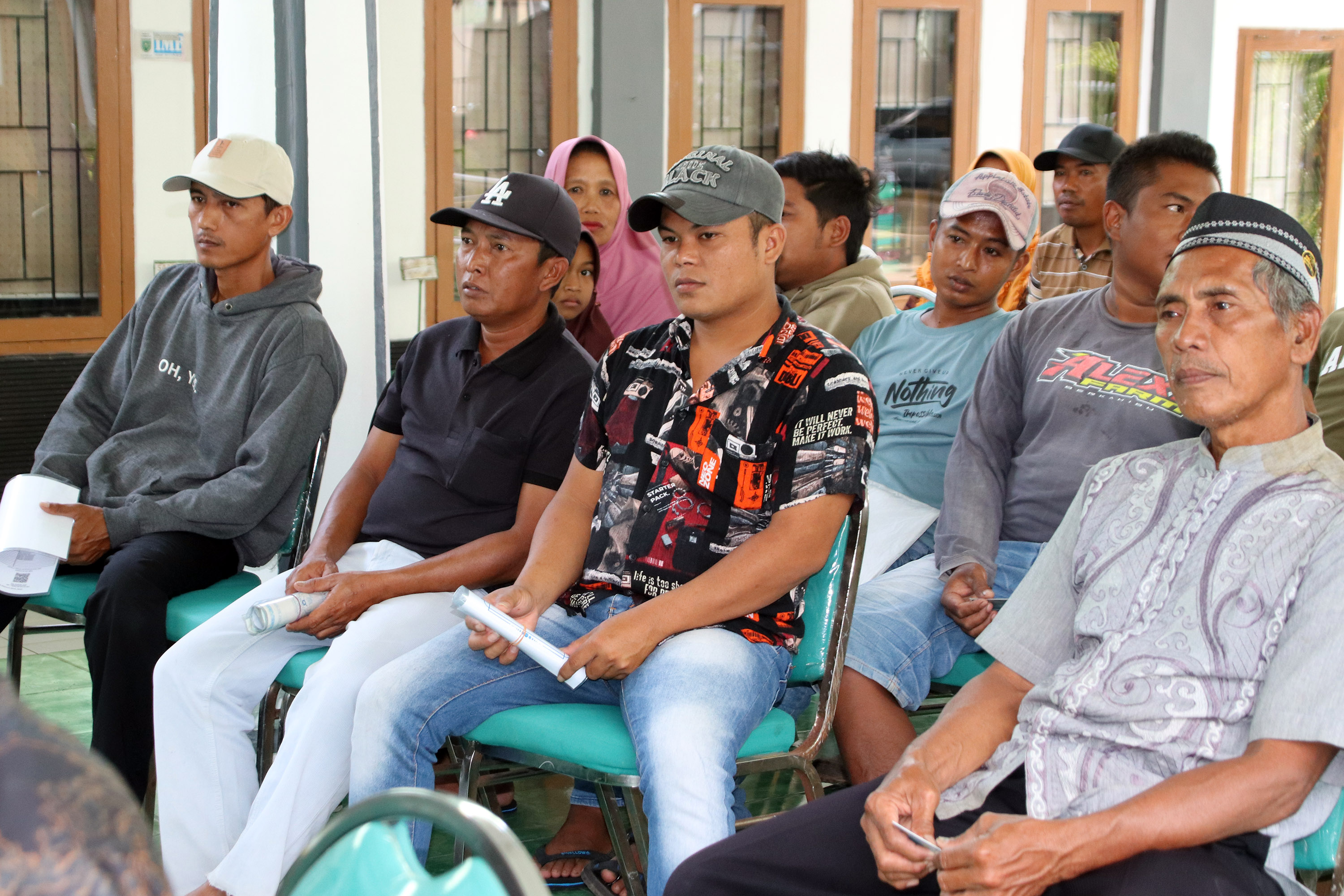 BLT: Seperti syarat dan peraturan yang berlaku, sasaran penyaluran BLT-DBHCHT Tahap II di antaranya buruh tani tembakau dan buruh pabrik rokok.