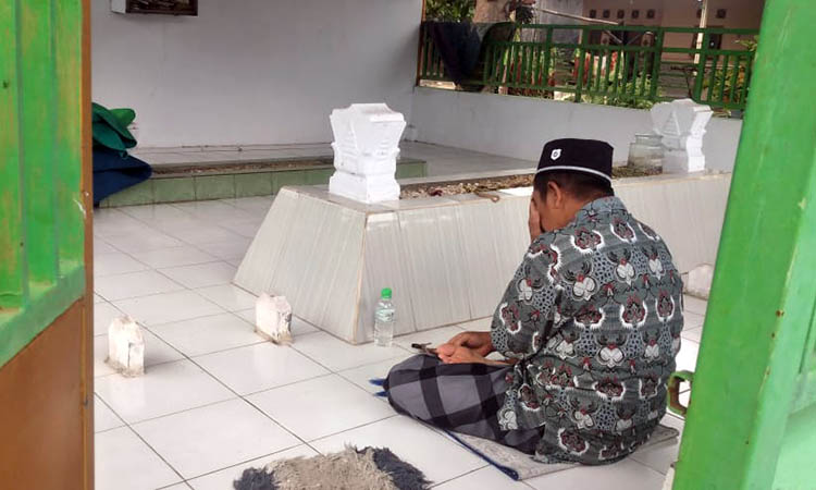ZIARAH: Makam Mbah Suryopati di Desa Sumberdawesari, Kecamatan Grati, Kabupaten Pasuruan yang menjadi jujukan peziarah.