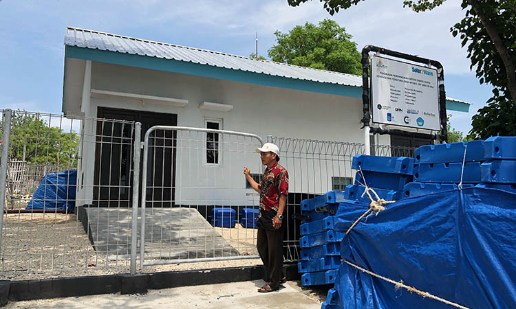 BANTUAN LUAR NEGERI: Pabrik es di Dusun Mardiyan.