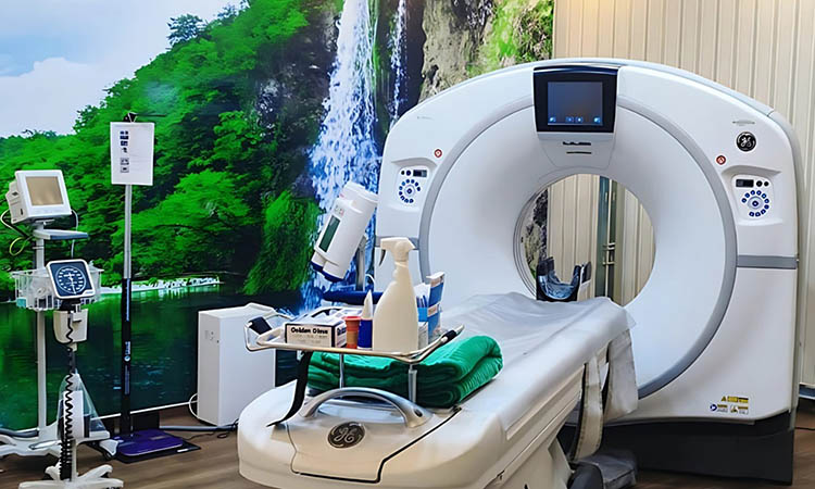 TINGKATKAN TEKNOLOGI: Alat CT Scan yang kini sudah dimiliki RSUD Grati Kabupaten Pasuruan. Kehadiran CT-Scan membuat pasien kini tidak perlu dirujuk ke fasilitas lain.