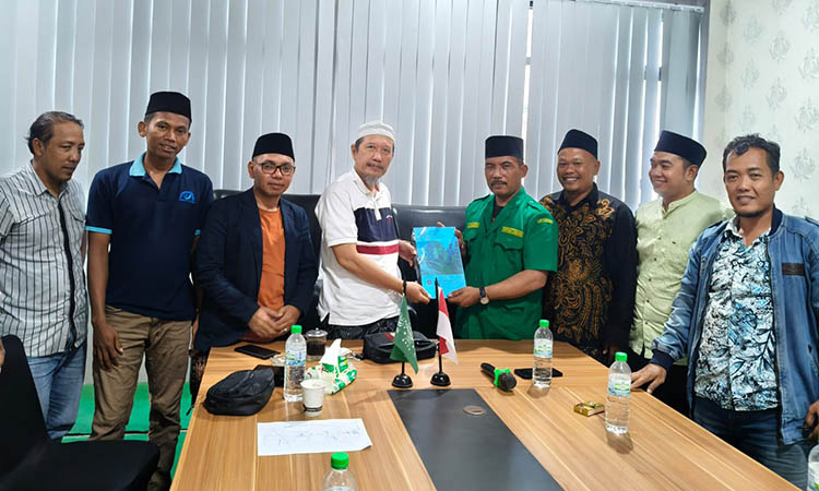MINTA BACK UP: Forum Aliansi Komunitas Tani Antar Desa saat ke PC NU Kabupaten Pasuruan.