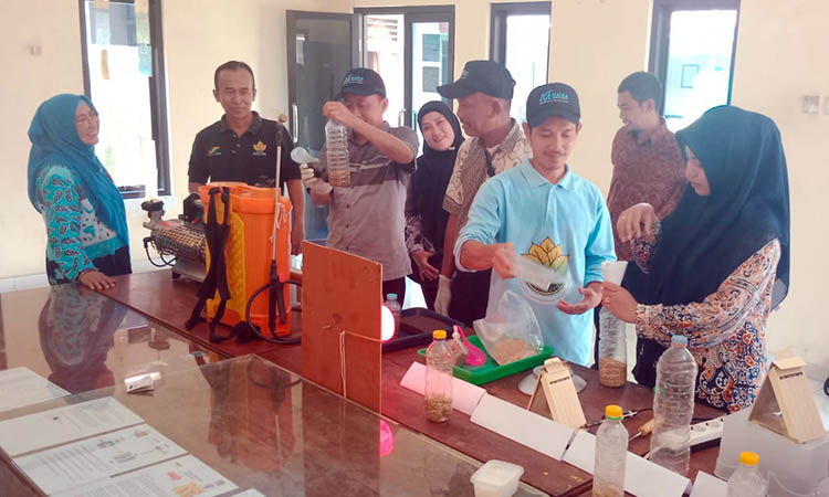 ANTUSIAS: Pelatihan yang diberikan DKPP Kabupaten Pasuruan benar-benar membuat para peserta antusias untuk belajar.
