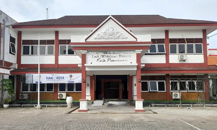 REHAB: Kantor Dinas PUPR yang rampung direhab meski sempat terhambat.