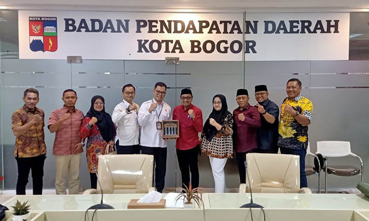 STUDI BANDING: Komisi II DPRD Kota Pasuruan bersama dengan Bapenda Kota Bogor dalam agenda studi banding pada Rabu (12/2) lalu.