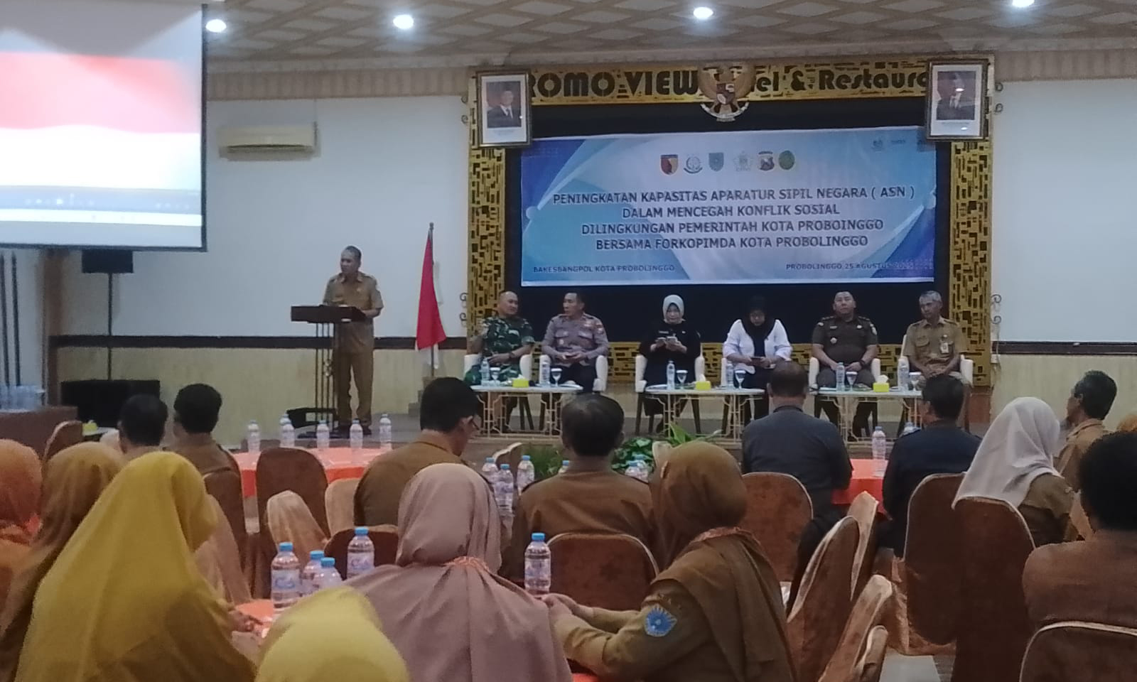 LIBATKAN ASN: Peningkatan Kapasitas ASN bersama Forkopimda, salah satunya digelar di Ballroom Bromo View, Senin (25/8).