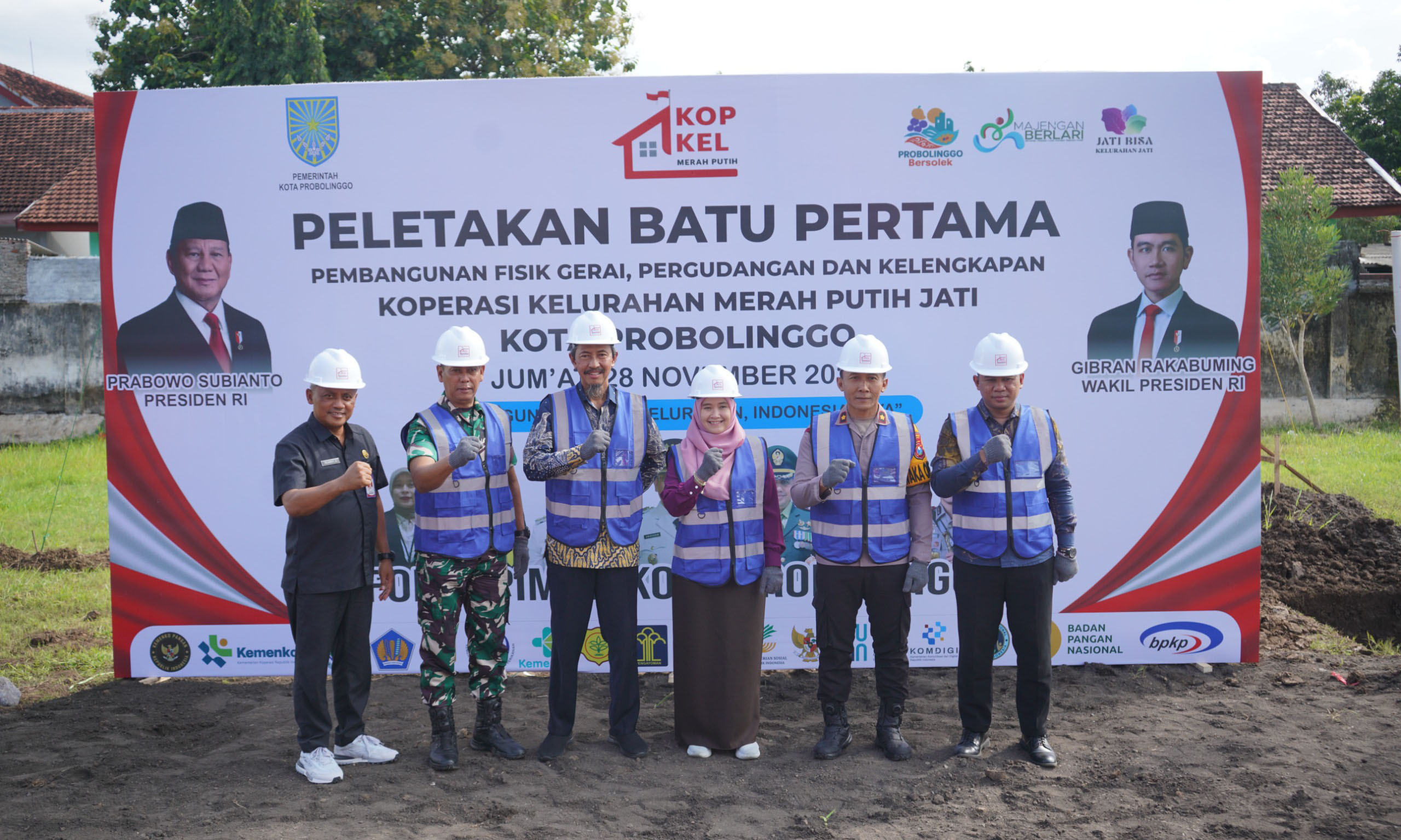 KOPERASI MERAH PUTIH: Pemkot Probolinggo mengawal mulai dibentuknya Koperasi Merah Putih di seluruh kelurahan di Kota Probolinggo sebagai ujung tombak meningkatnya perekonomian di Kota Probolinggo.