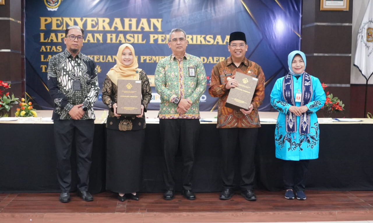 WTP: Diraihnya Opini Wajar Tanpa Pengecualian (WTP) 8 kali  berturut-turut oleh Pemkot Probolinggo menjadi bukti nyata bahwa penyelenggaraan tata kelola keuangan yang akuntable dan transparan.